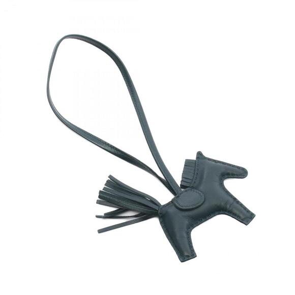 HERMES Green Leather Charm - Picture 2 of 3